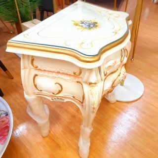 輸入家具 プリンセス 『猫足二段サイドテーブル』 手彫り彫刻 ヨーロピアン
