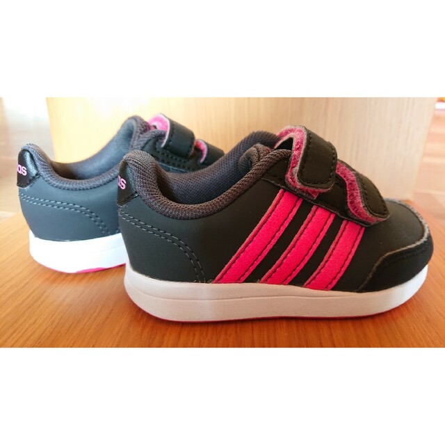 adidas(アディダス)のadidas アディダス スニーカー キッズ/ベビー/マタニティのベビー靴/シューズ(~14cm)(スニーカー)の商品写真