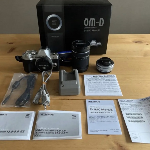 OLYMPUS(オリンパス)のOM-D E-M10 Mark III EZダブルズームキット スマホ/家電/カメラのカメラ(その他)の商品写真