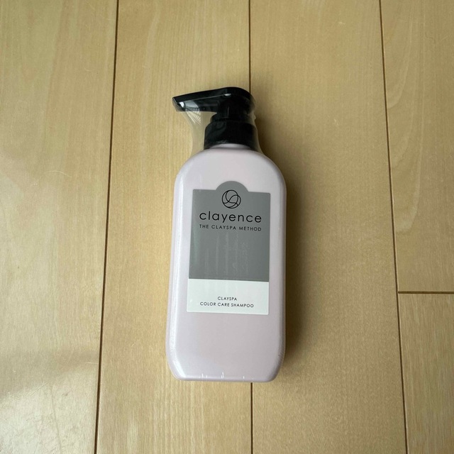 新品 クレイエンス　カラーケアシャンプー 300ml コスメ/美容のヘアケア/スタイリング(シャンプー)の商品写真