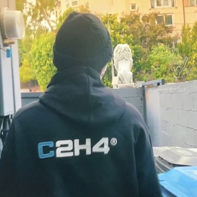 BTS SUGA Agust D 着用モデル C2H4 パーカー Mサイズ - neuropsychcps.com