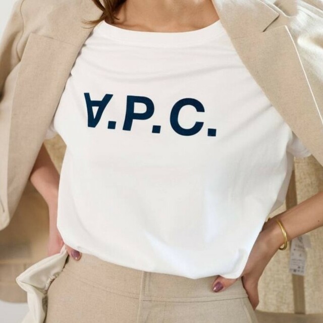 ラスト一点！A.P.C 逆ロゴTシャツ 白色 サイズM タグ付き！