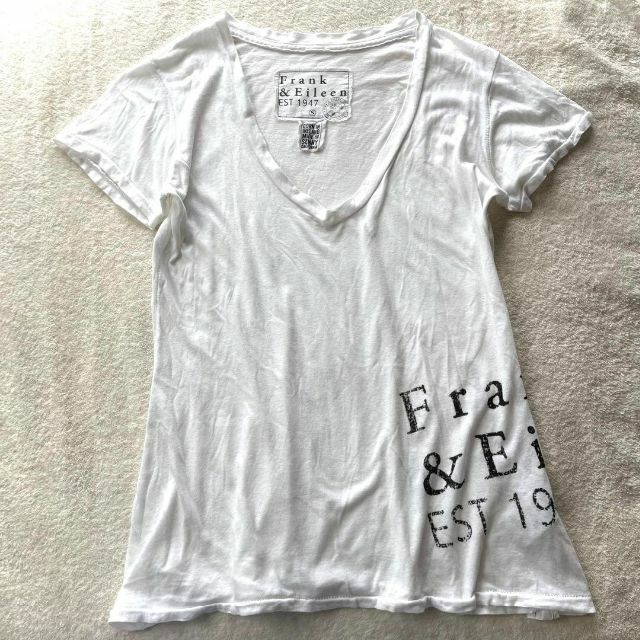Frank&Eileen(フランクアンドアイリーン)のフランクアンドアイリーン Tシャツ トップス ロゴ入り 白 ホワイト Sサイズ レディースのトップス(Tシャツ(半袖/袖なし))の商品写真