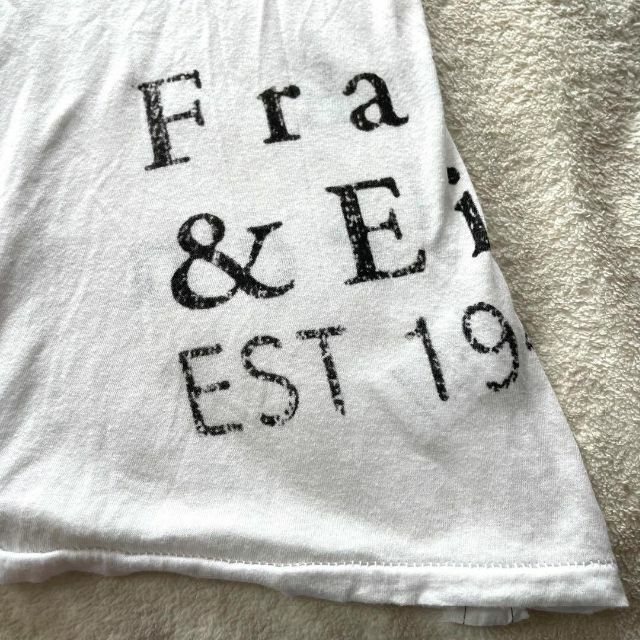 Frank&Eileen(フランクアンドアイリーン)のフランクアンドアイリーン Tシャツ トップス ロゴ入り 白 ホワイト Sサイズ レディースのトップス(Tシャツ(半袖/袖なし))の商品写真