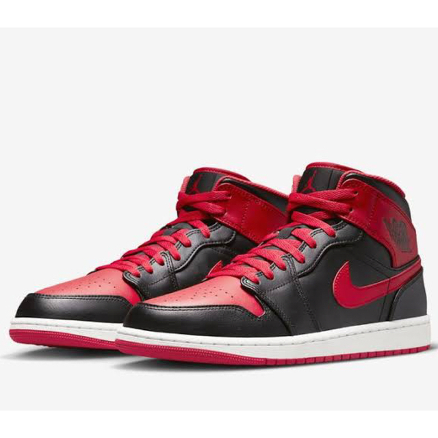 Jordan Brand（NIKE）(ジョーダン)のナイキ エアジョーダン1 MID 28 BLACK/FIRE RED-WHITE メンズの靴/シューズ(スニーカー)の商品写真