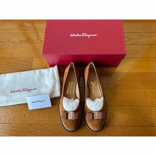 サルヴァトーレフェラガモ(Salvatore Ferragamo)の新品未使用品　フェラガモ  フラットシューズ　36 1/2(バレエシューズ)