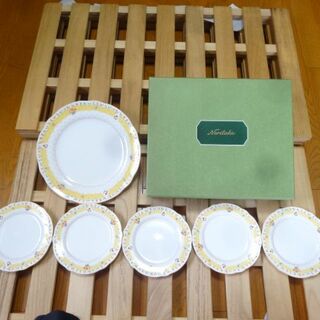 Noritake - ノリタケ 大皿 小皿 プレート セット 電子レンジ オーブン 対応 丸型 皿