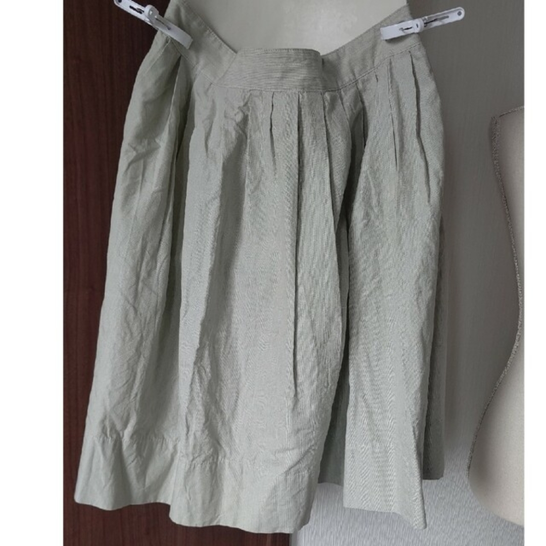 IENA(イエナ)のwic IENA 淡いグリーンのひざ丈スカート レディースのスカート(ひざ丈スカート)の商品写真