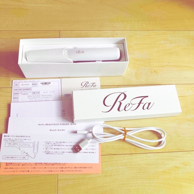 ReFa(リファ)の美品　Refa リファ　フィンガーアイロン　ホワイト スマホ/家電/カメラの美容/健康(ヘアアイロン)の商品写真