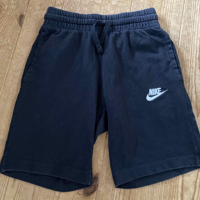 NIKE(ナイキ)のNIKEキッズ短パン キッズ/ベビー/マタニティのキッズ服男の子用(90cm~)(パンツ/スパッツ)の商品写真