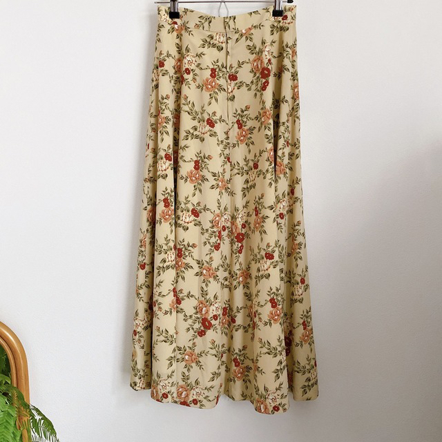 【美品】ロングスカート  花柄　 プリーツスカート スカート レディースのスカート(ロングスカート)の商品写真