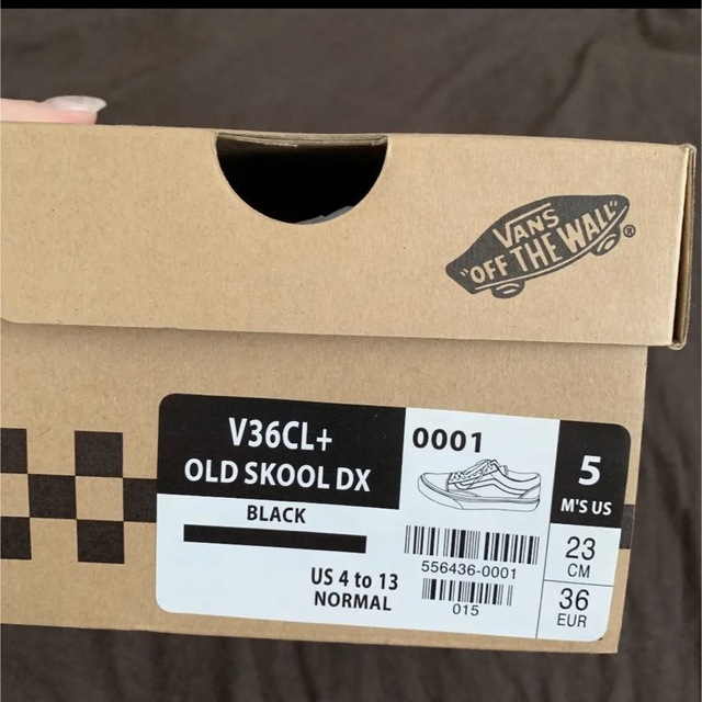 VANS(ヴァンズ)のバンズVANS オールドスクールblack黒　23cm レディースの靴/シューズ(スニーカー)の商品写真