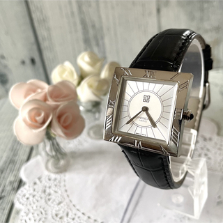 ジバンシー　 腕時計　アナログ　クロノグラフ　レザー　ネイビー　ゴールド