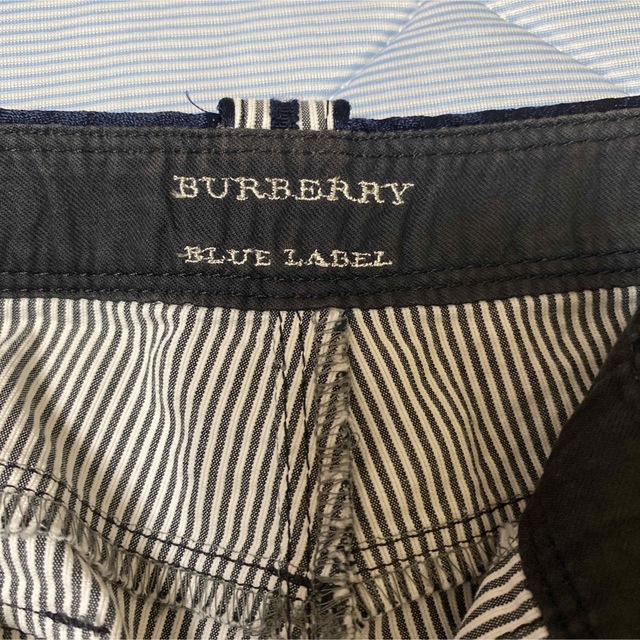 BURBERRY BLUE LABEL(バーバリーブルーレーベル)のBURBERRY BLUE LABEL パンツ ハーフパンツ ストライプ レディースのパンツ(ハーフパンツ)の商品写真