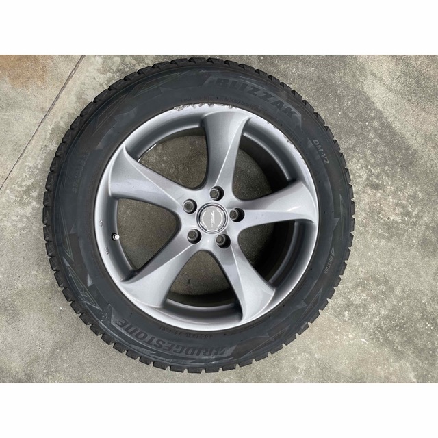 メーカー純正品[充電不要 1年保証] 235/55R18 スタッドレスタイヤ