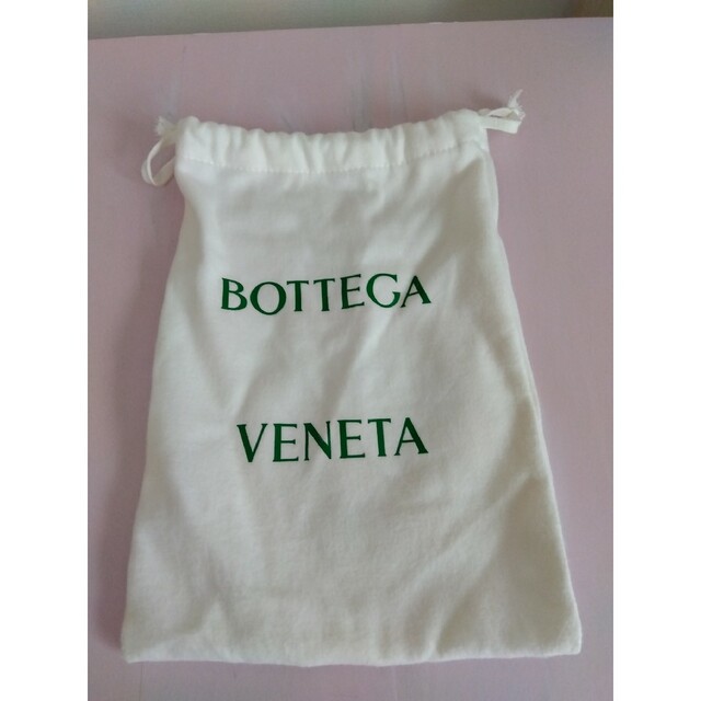 Bottega Veneta(ボッテガヴェネタ)のボッテガ・ヴェネタ    ピラミッドポーチ    ほぼ未使用！ レディースのファッション小物(ポーチ)の商品写真