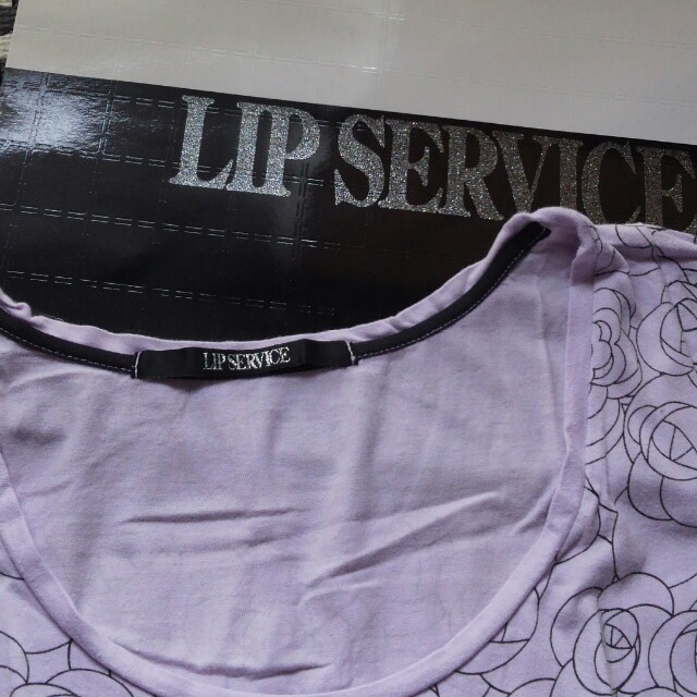 LIP SERVICE(リップサービス)のLIP SERVICE ＡラインTシャツ レディースのトップス(Tシャツ(半袖/袖なし))の商品写真