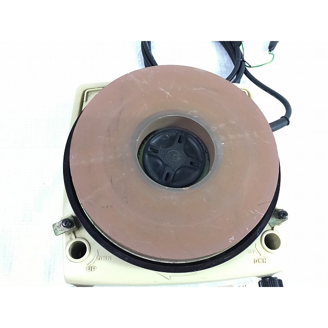 Makita - ☆中古品☆makita マキタ 100V 刃物研磨機 9820 替砥石 Makita - ☆中古品☆makita マキタ 100V 刃物研磨機 9820 替砥石