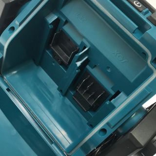 ☆美品☆ makita マキタ 14.4V~40Vmax 充電式スタンドライト ML003G 本体のみ 電動工具 投光器 72624