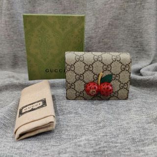 出産祝いなども豊富 GUCCI 黒 ビー 二つ折り財布 キーリング セット