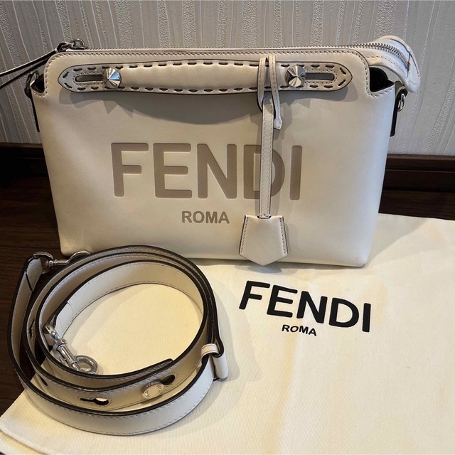 FENDI(フェンディ)のFENDI バイザウェイ ミディアム レディースのバッグ(ハンドバッグ)の商品写真