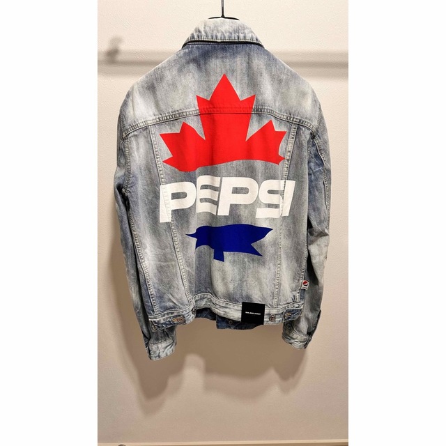 DSQUARED2(ディースクエアード)の[新品]Dsquared2 Pepsi Gジャン46size タイムセール メンズのジャケット/アウター(Gジャン/デニムジャケット)の商品写真