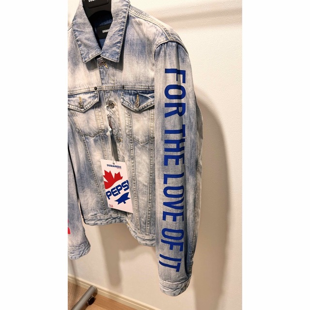 DSQUARED2(ディースクエアード)の[新品]Dsquared2 Pepsi Gジャン46size タイムセール メンズのジャケット/アウター(Gジャン/デニムジャケット)の商品写真