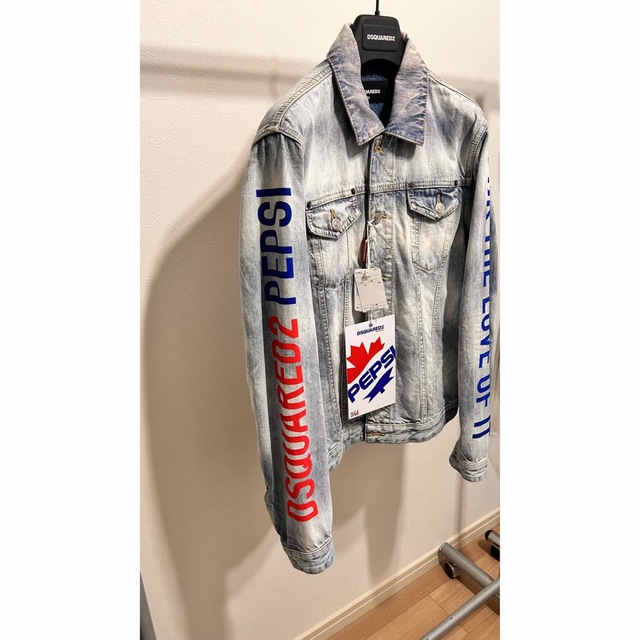 DSQUARED2(ディースクエアード)の[新品]Dsquared2 Pepsi Gジャン46size タイムセール メンズのジャケット/アウター(Gジャン/デニムジャケット)の商品写真