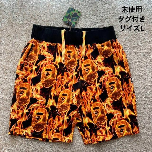 A BATHING APE(アベイシングエイプ)の【未使用】A BATHING APE フレイム ショーツ ブラック サイズL メンズのパンツ(ショートパンツ)の商品写真