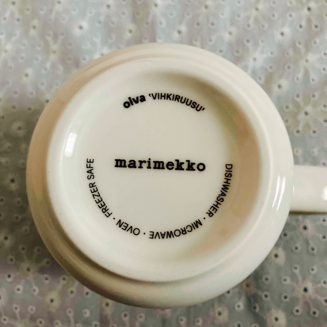 marimekko(マリメッコ)のマリメッコ　マグカップ　Vihkiruusu（ヴィヒキルース） インテリア/住まい/日用品のキッチン/食器(食器)の商品写真