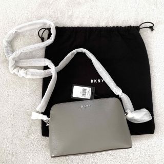 DKNY（ショルダーバッグ）のフリマアイテム一覧