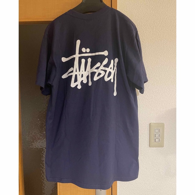 STUSSY(ステューシー)の【新品】Mサイズ　ネイビー　ステューシーTシャツ Basic Stussy メンズのトップス(Tシャツ/カットソー(半袖/袖なし))の商品写真