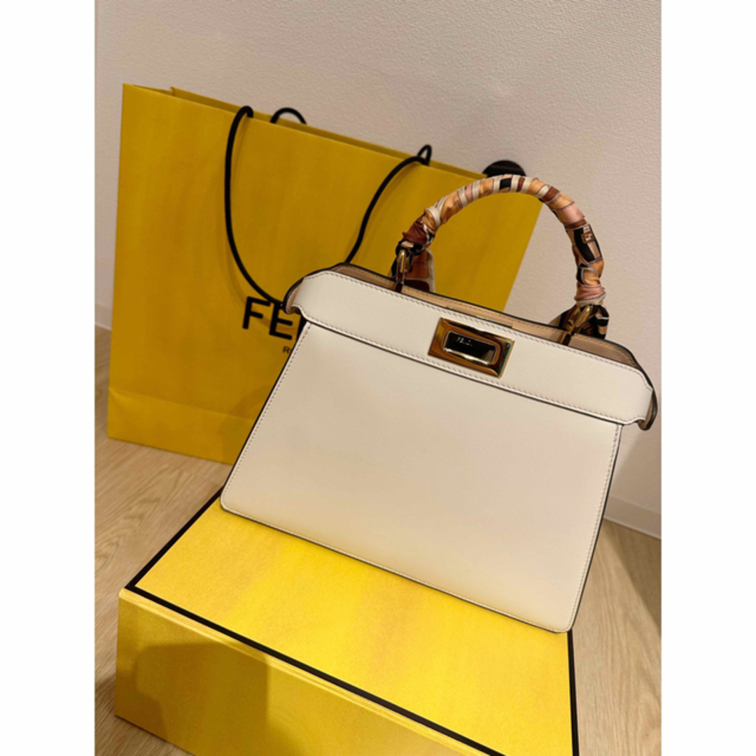 FENDI(フェンディ)のbell様専用　FENDI ピーカブー レディースのバッグ(ハンドバッグ)の商品写真