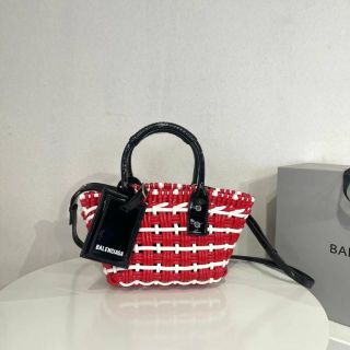 最も完璧な ☆美品・シリアル付☆バレンシアガ 国内最安値