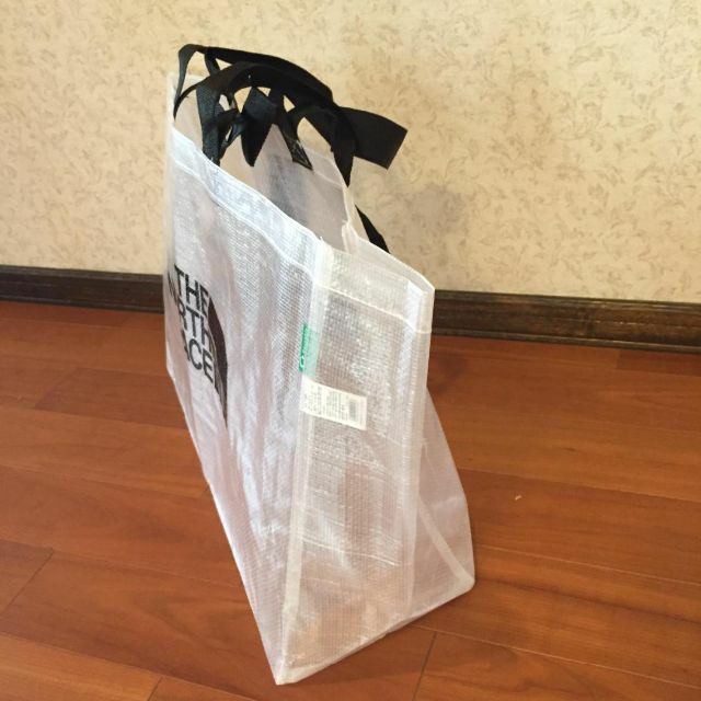 THE NORTH FACE(ザノースフェイス)の【海外限定】ノースフェイス　エコバッグ　ショップバッグ　トートバック新品　40L レディースのバッグ(ショップ袋)の商品写真