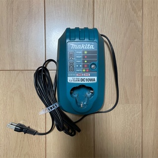 マキタ(Makita)のマキタ充電器　DC10WA(掃除機)