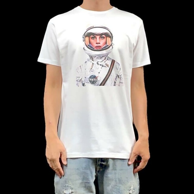 新品 ジーンシュリンプトン 宇宙服 VOGUE 60年代 ファッション Tシャツ メンズのトップス(Tシャツ/カットソー(半袖/袖なし))の商品写真