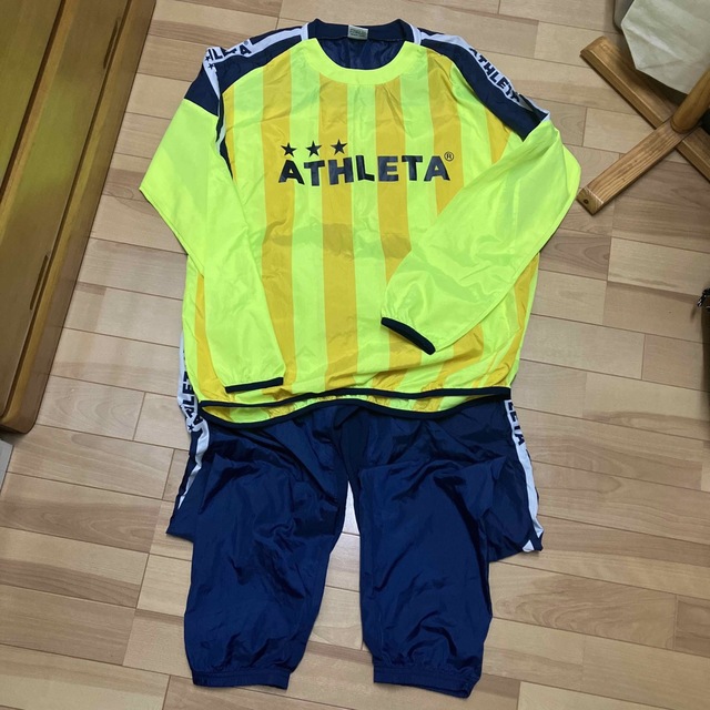 ATHLETA(アスレタ)のアスレタ ピステセットアップ14 スポーツ/アウトドアのサッカー/フットサル(ウェア)の商品写真