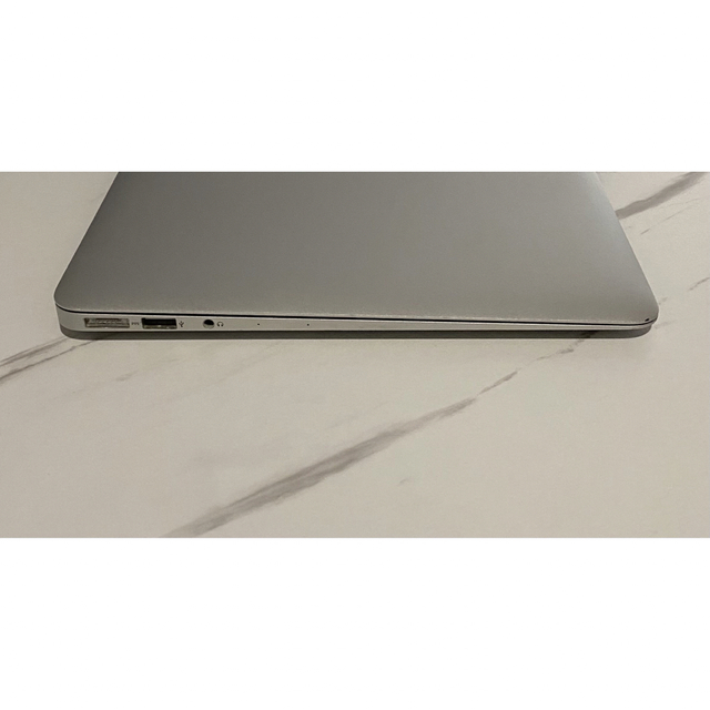 MacBook Air 13inch i5 4GB 128GB 2015 4