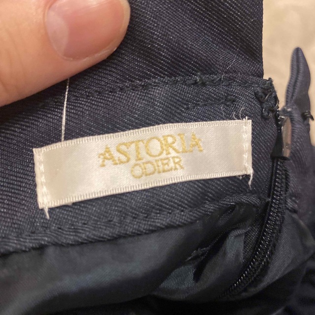 ASTORIA ODIER(アストリアオディール)の膝丈スカート（ASTORIA） レディースのスカート(ひざ丈スカート)の商品写真