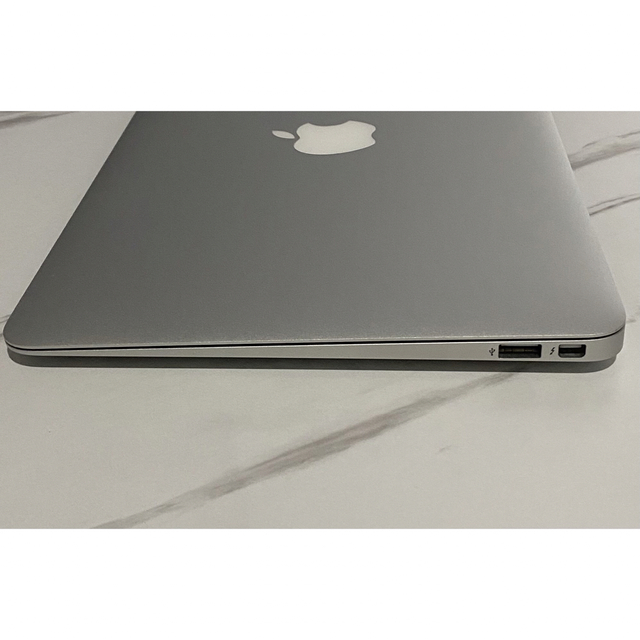 Mac (Apple)(マック)のMacBook Air 11inch i5 8GB 128GB 2013 スマホ/家電/カメラのPC/タブレット(ノートPC)の商品写真