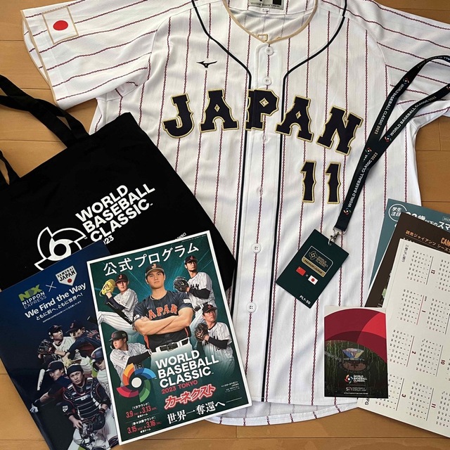 MIZUNO   ダルビッシュ WBC公式ユニフォーム 侍ジャパン パンフレット