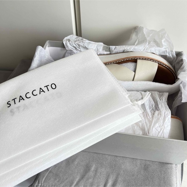 STACCATO - スタッカート キリトクロスサンダルの通販 by chi's shop STACCATO - スタッカート キリトクロスサンダルの通販 by chi's shop