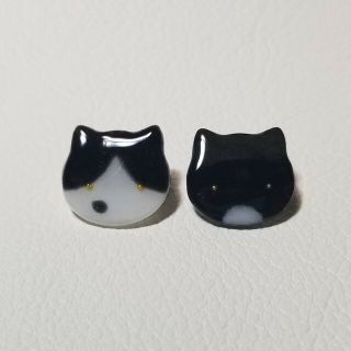 【㉝】^•ᢦ•^ ♪ねこブローチ 2個組 ハンドメイド♪(コサージュ/ブローチ)