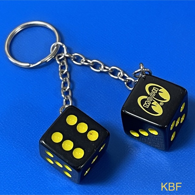 18%OFF ムーンアイズ ダイス キーホルダー アメリカ雑貨 新品 ブラック ムーンアイズ ダイス キーホルダー アメリカ雑貨 新品 2個セット KEKC