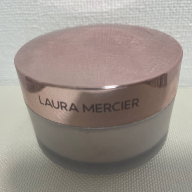 laura mercier(ローラメルシエ)のトランスルーセント ルース セッティング パウダー トーンアップ ローズ コスメ/美容のベースメイク/化粧品(フェイスパウダー)の商品写真