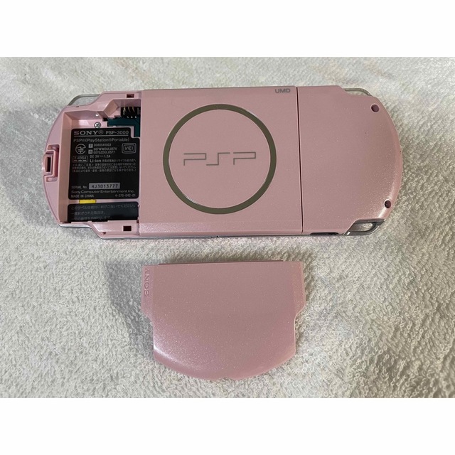 PlayStation Portable(プレイステーションポータブル)の☆ほぼ新品☆ PSP-3000  ブロッサムピンク エンタメ/ホビーのゲームソフト/ゲーム機本体(携帯用ゲーム機本体)の商品写真