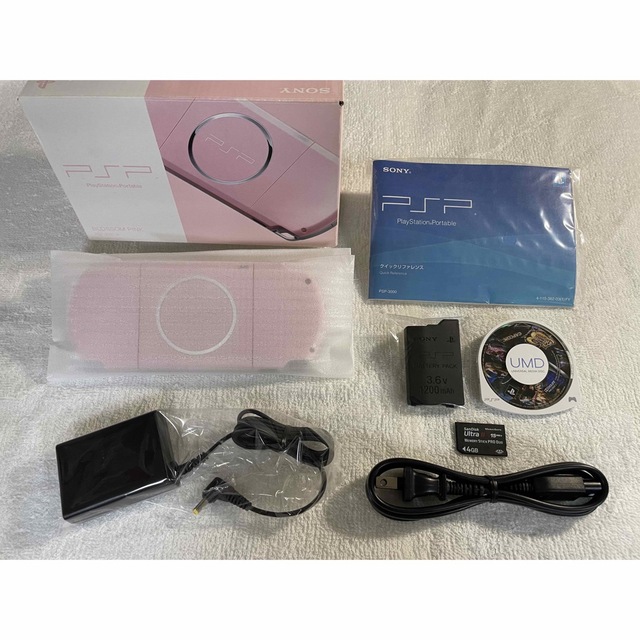 PlayStation Portable(プレイステーションポータブル)の☆ほぼ新品☆ PSP-3000  ブロッサムピンク エンタメ/ホビーのゲームソフト/ゲーム機本体(携帯用ゲーム機本体)の商品写真