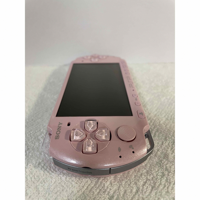 PlayStation Portable(プレイステーションポータブル)の☆ほぼ新品☆ PSP-3000  ブロッサムピンク エンタメ/ホビーのゲームソフト/ゲーム機本体(携帯用ゲーム機本体)の商品写真