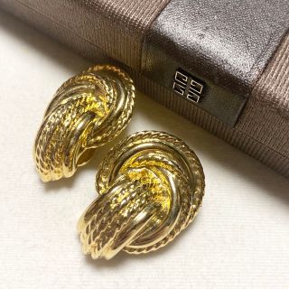 ジバンシィ(GIVENCHY)のgivenchy vintage カービングイヤリング(イヤリング)